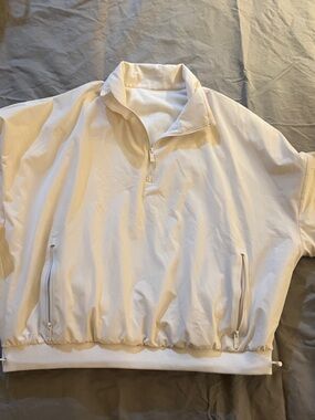 ALO Yoga Ivory/Cream Quarter-Zip Pullover Jacket.